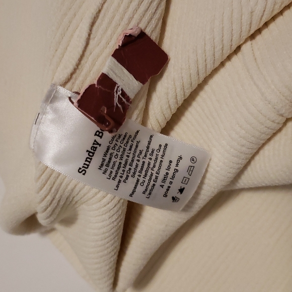 Aritzia Sunday Best Rita Ribbed Dress - Picture 6 of 11